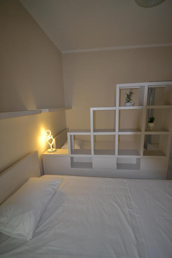 Luxury Penthouse B&E Apartment Sarande Exterior photo