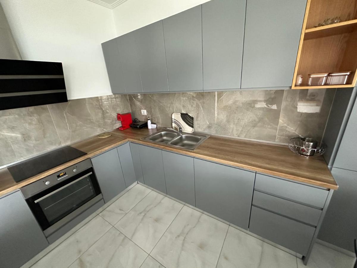 Luxury Penthouse B&E Apartment Sarande Exterior photo