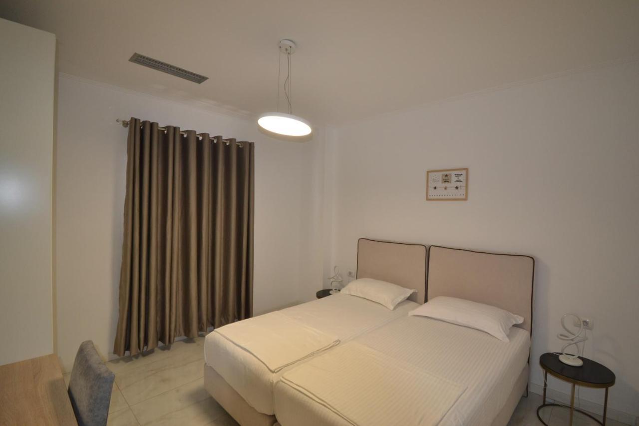 Luxury Penthouse B&E Apartment Sarande Exterior photo