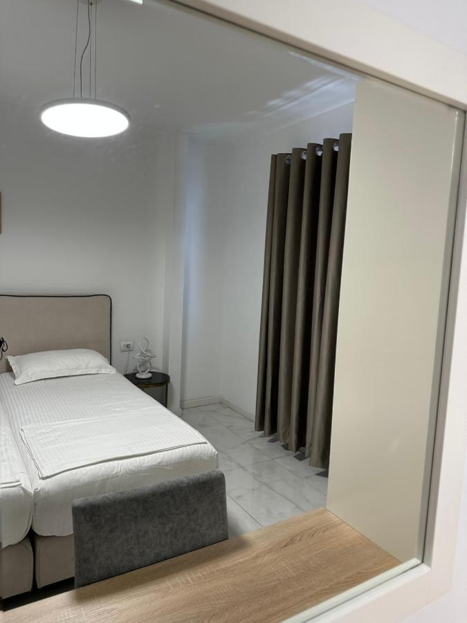 Luxury Penthouse B&E Apartment Sarande Exterior photo